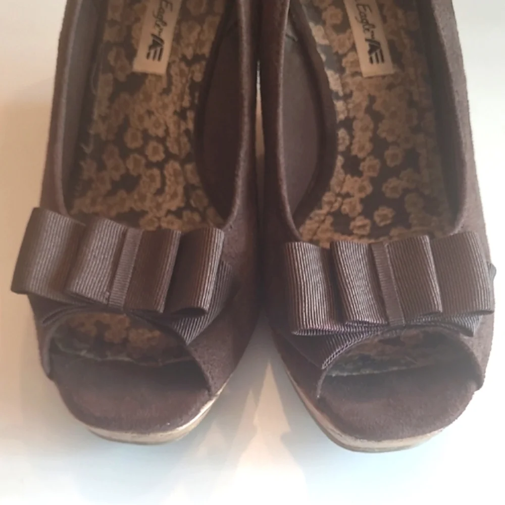 American Eagle Peep Toe Wedge Ballet Slip On 3.5